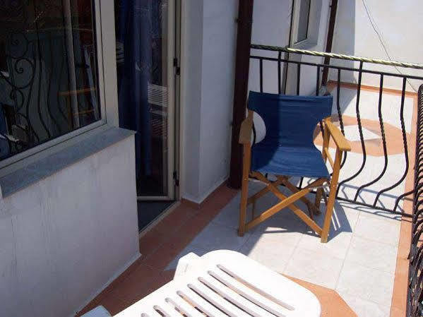 Kalypso Hotel Primorsko Esterno foto