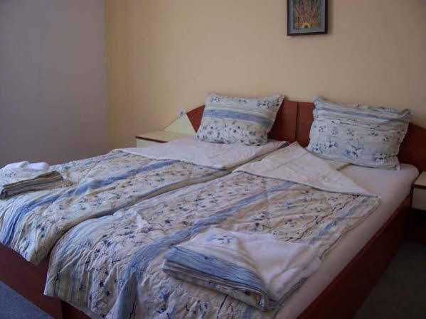 Kalypso Hotel Primorsko Esterno foto